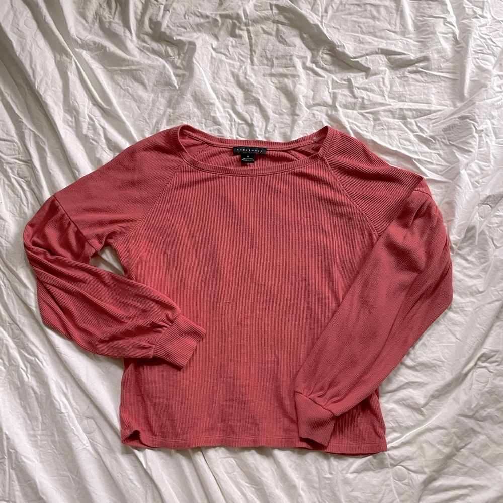 Sanctuary puff sleeve sweater. Coral/pink size medium.
